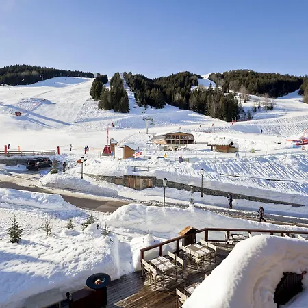 Les Flocons Szálloda 3*