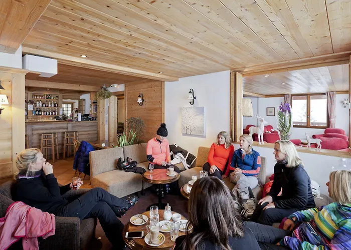 ليه فلوكونز فندق كورشوفيل