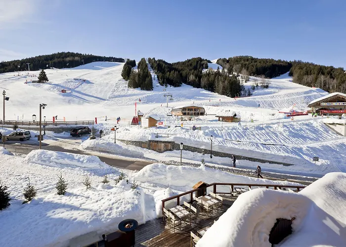 Les Flocons Szálloda 3*